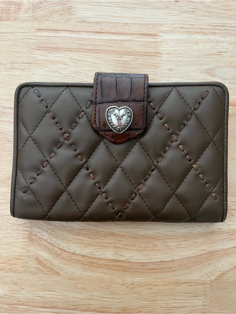 Brighton Brown quilted  Leather Wallet with Embossed Logo exc cond